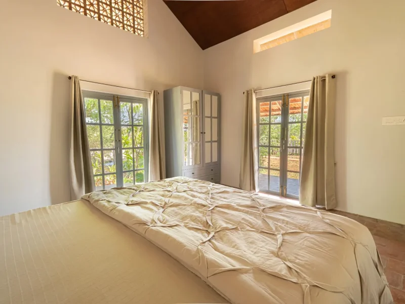 Main Bedroom at Ficus cottage - Kilukka Farms